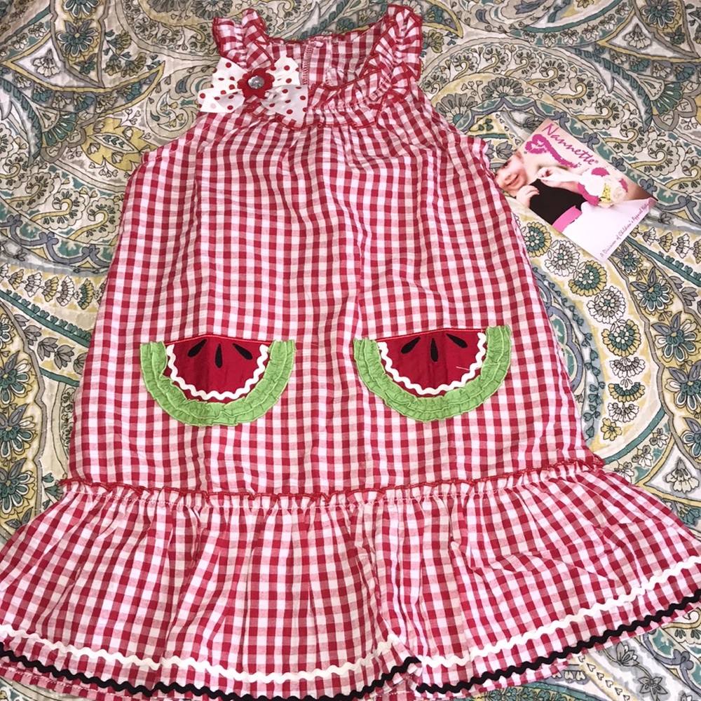 Sz 6 NWT girls gingham dress, adorable!